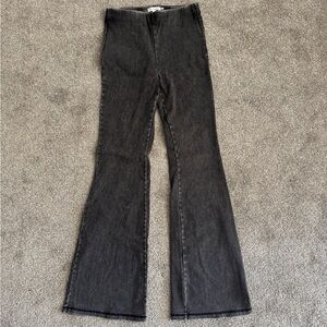 Good American Soft Sculpt Pull On Flare Pant Size Medium